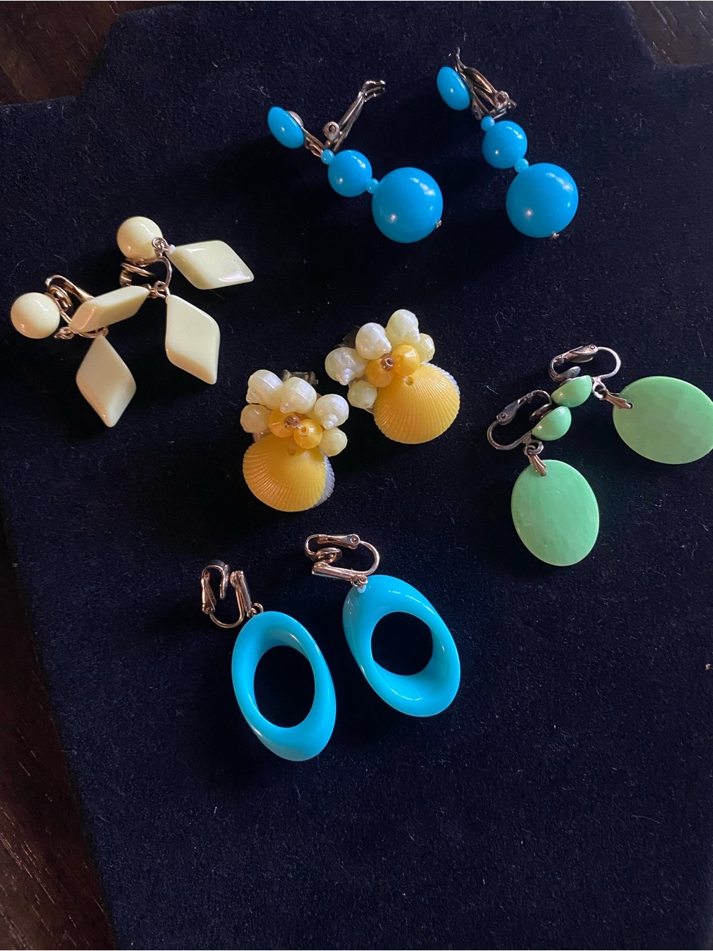 5 Pack of Vintage Clip on Earrings